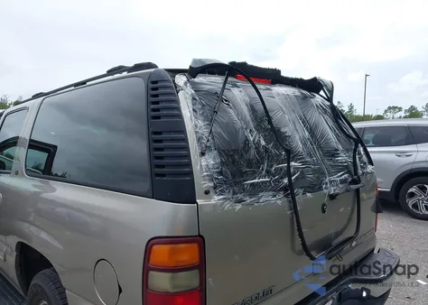 2003 Chevrolet Suburban 1500 Lt z USA, uszkodzony, nr VIN 3GNFK16Z53G206728